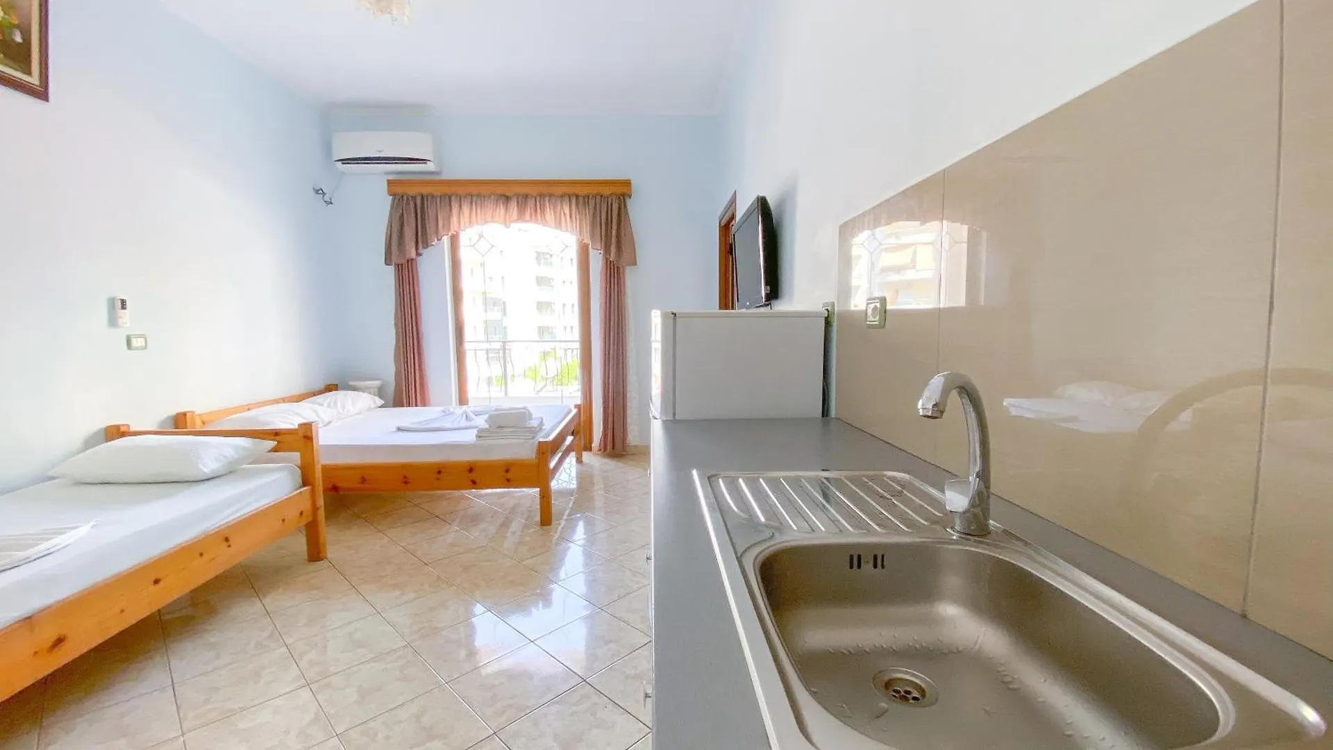 Mikel'S House Apartment Sarande Albania